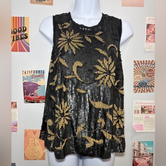 velvet oak Tops - Velvet Black and Gold Sequin Floral Top